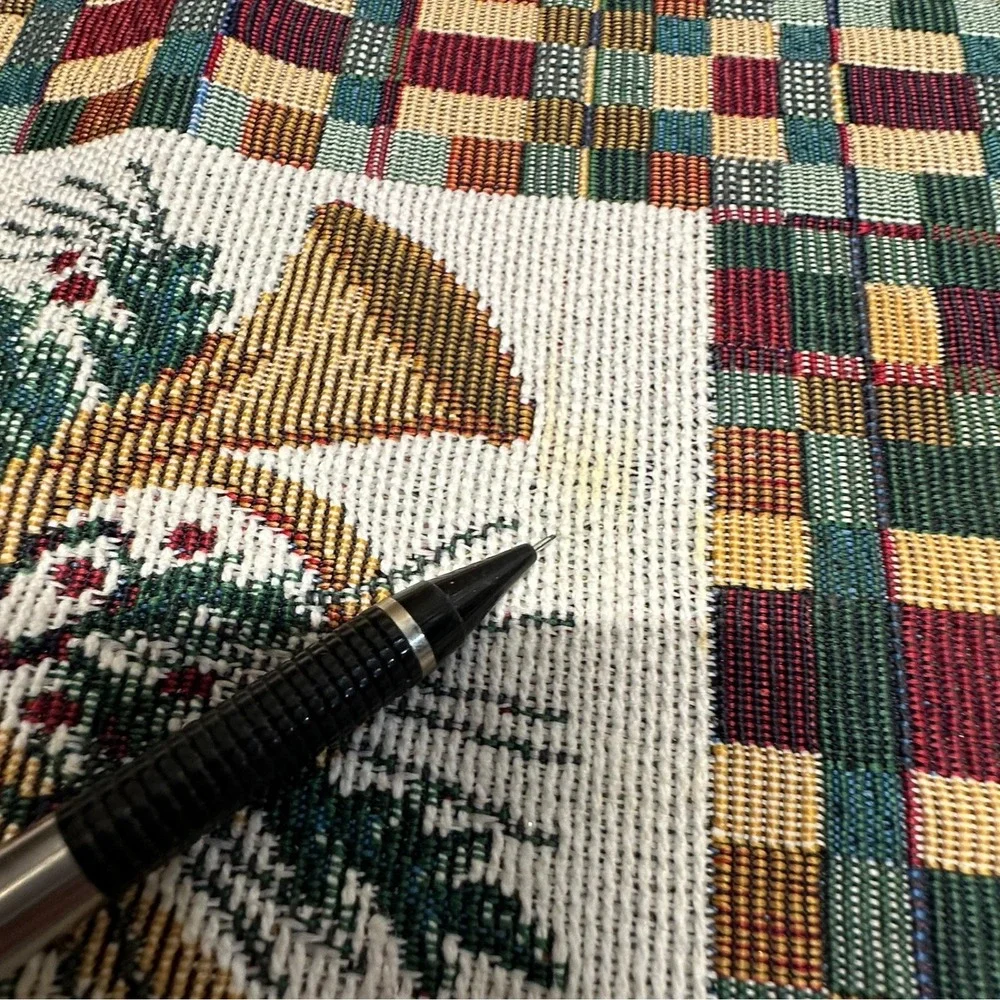 Set of 4 Dillards Holiday Music Placemats Cream Red Green Christmas Plaid